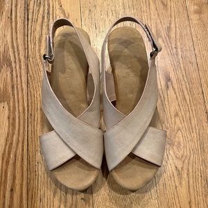 Madden Girl Wedge Sandals Women’s Size 8